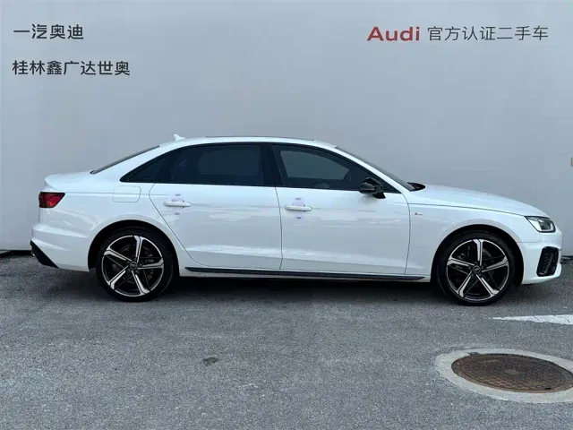 Audi A4L — Фото автомобиля 3