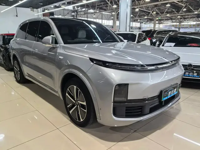 Фотография автомобиля — Li Auto L8