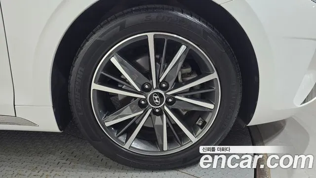 Hyundai Grandeur New — Фото автомобиля 6