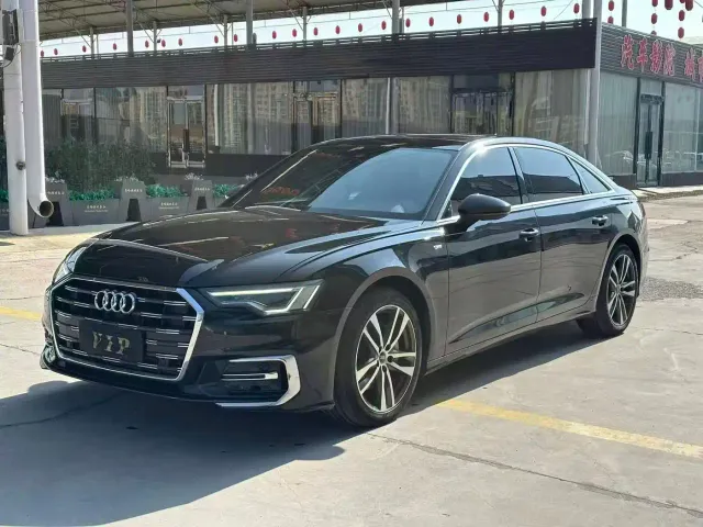 Фотография автомобиля — Audi A6L