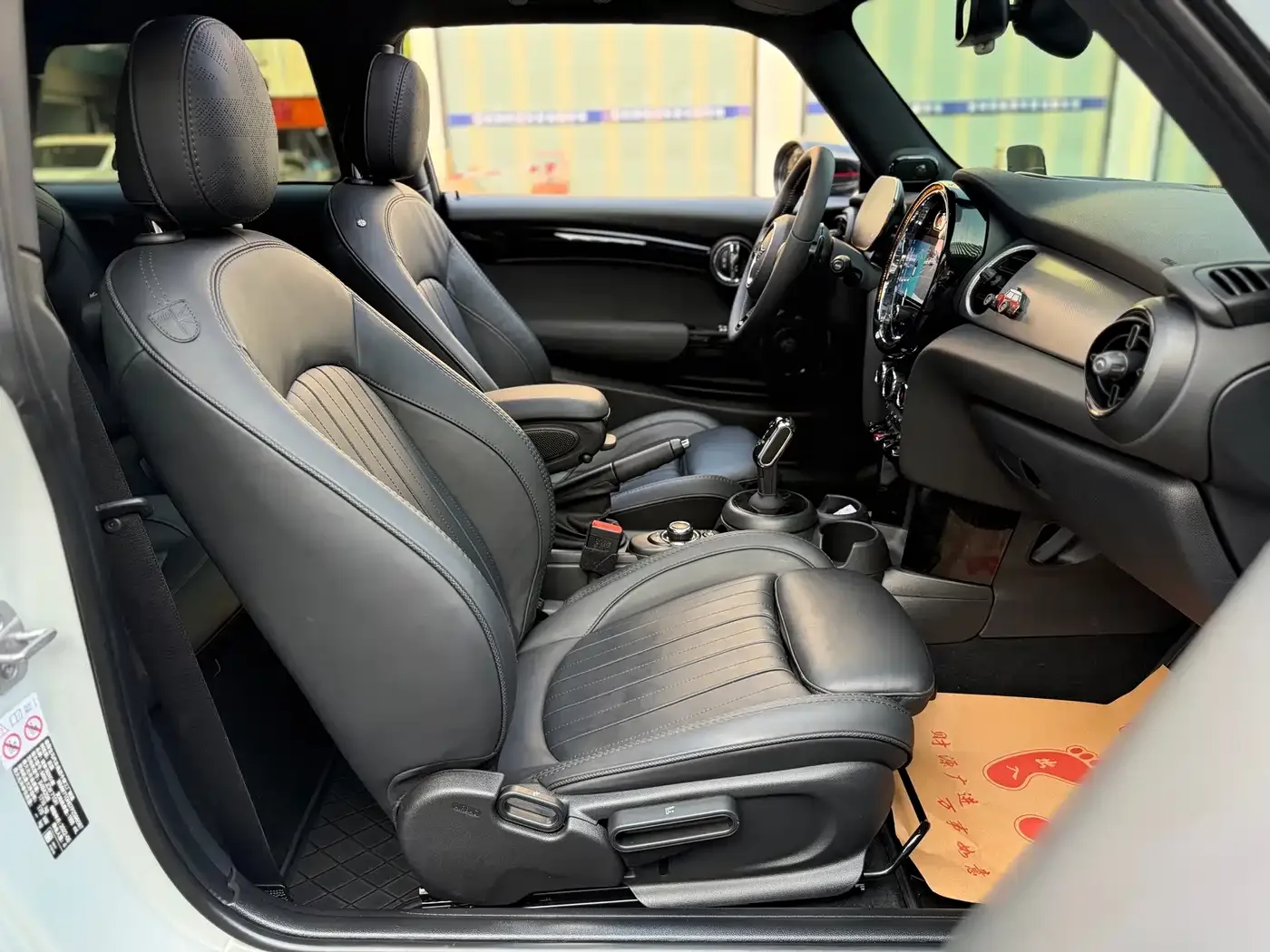 MINI MINI JCW 2022 2.0T JOHN COOPER WORKS ALL-IN — Фото автомобиля 19