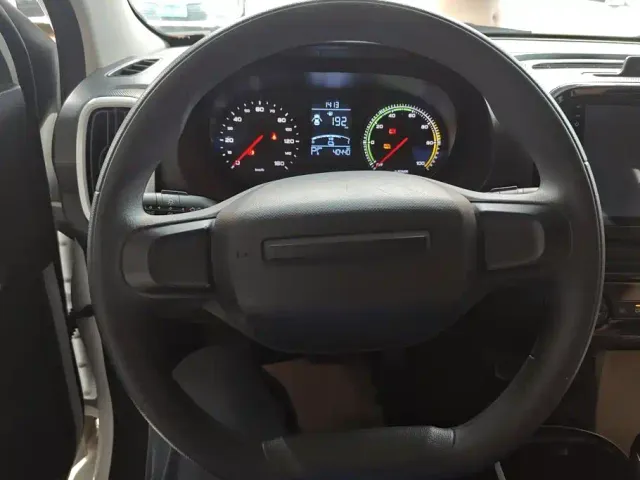 Roewe Clever — Фото автомобиля 15