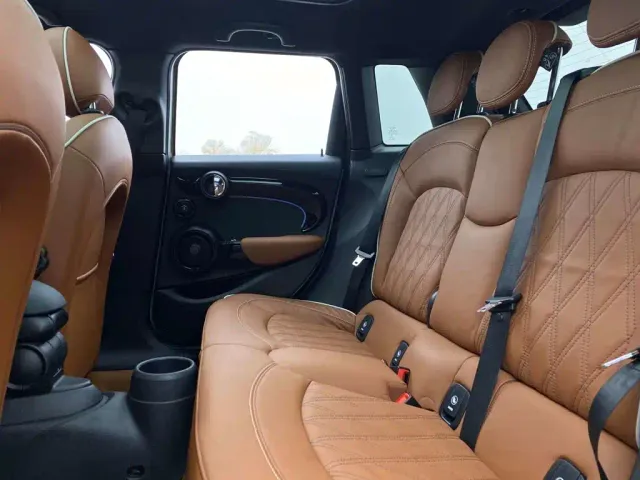 MINI MINI 2023 Facelift 2.0T COOPER S Artist 5-Door — Фото автомобиля 30