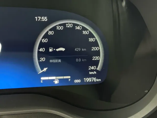 Toyota Granvia — Фото автомобиля 24