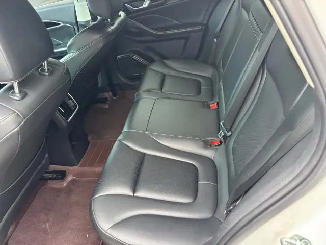 Bestune B70 — Фото автомобиля 6