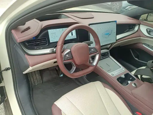 BYD Seal 07 DM-i — Фото автомобиля 9