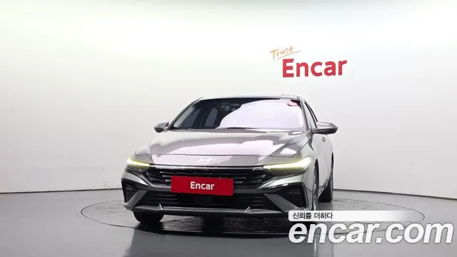 Hyundai Avante CN7 — Фото автомобиля 3
