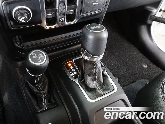 Jeep Wrangler JL — Фото автомобиля 9