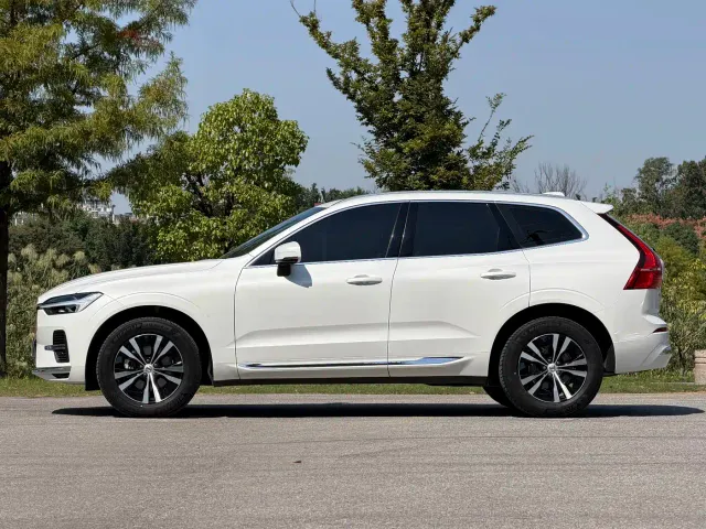 Volvo XC60 — Фото автомобиля 19
