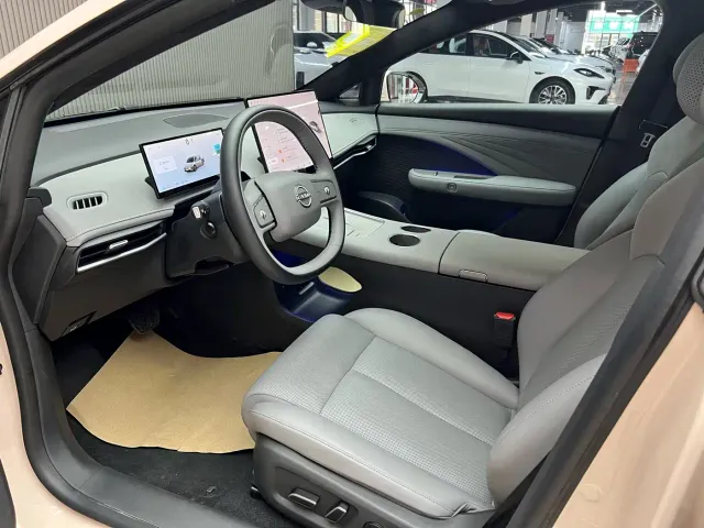 Nissan N7 — Фото автомобиля 12