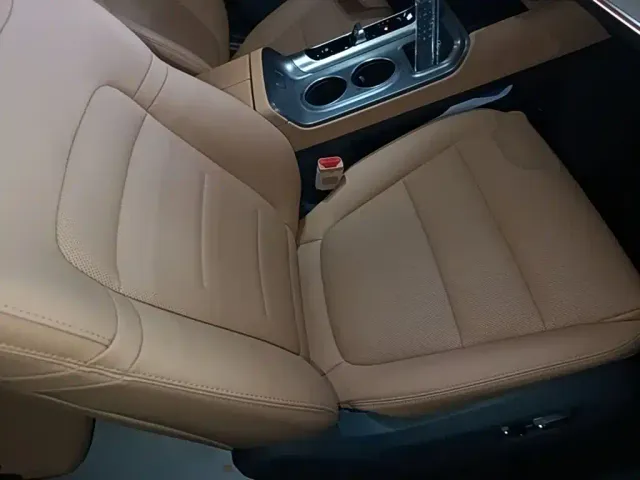 GAC Trumpchi E8 — Фото автомобиля 24