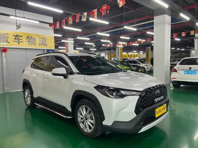 Toyota Corolla Cross — Фото автомобиля 3