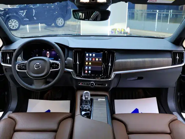 Volvo S90 — Фото автомобиля 18