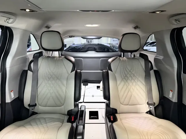 Toyota Granvia — Фото автомобиля 7