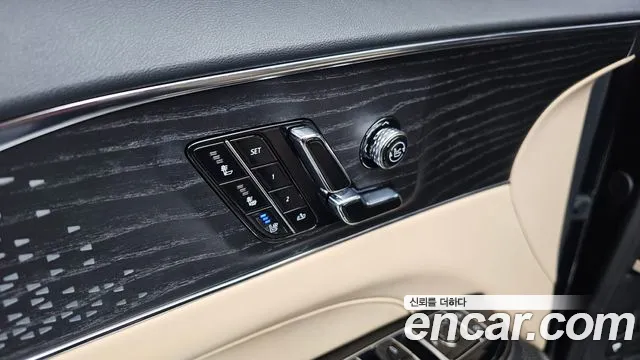 Cadillac Lyriq Lyriq Sport — Фото автомобиля 30