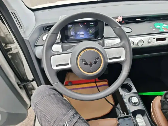 Wuling Hongguang Mini EV — Фото автомобиля 10