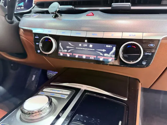 Genesis G80 — Фото автомобиля 12
