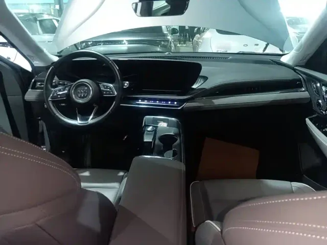 Buick E5 — Фото автомобиля 9