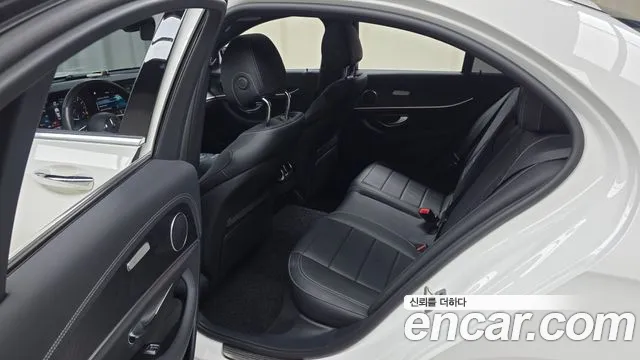 Mercedes-Benz E-Class W213 — Фото автомобиля 16