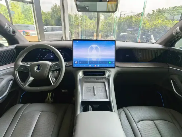 Denza Denza N9 2025 Flagship Model — Фото автомобиля 7