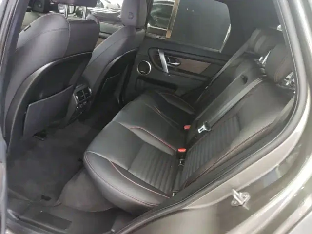 Land Rover Discovery Sport — Фото автомобиля 16