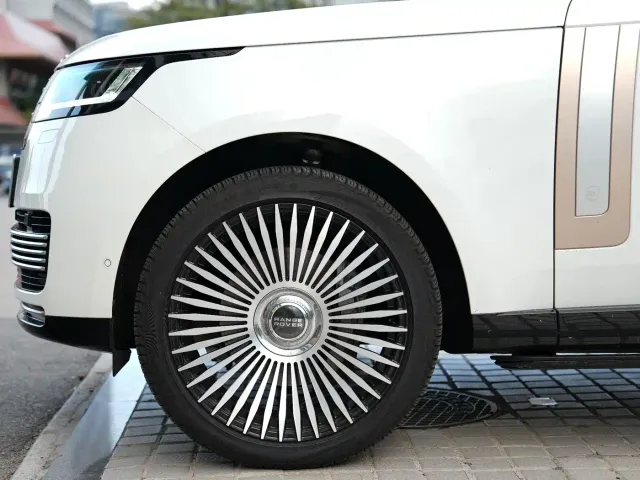 Land Rover Range Rover — Фото автомобиля 4