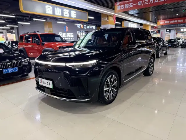 Фотография автомобиля — GAC Trumpchi Xiangwang S9