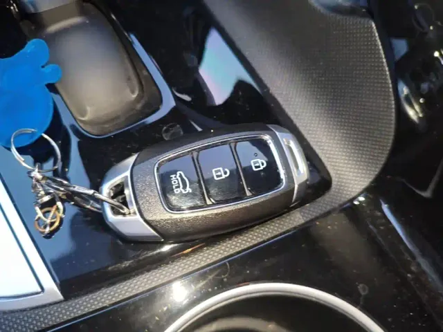 Hyundai Elantra — Фото автомобиля 8