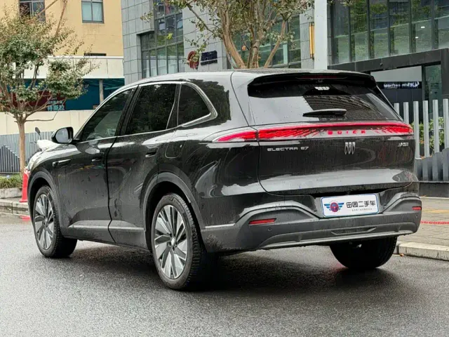 Buick Zhijing E7 — Фото автомобиля 4