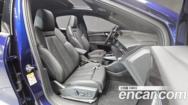 Audi Q4 e-tron F4 — Фото автомобиля 16