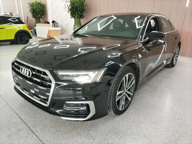 Фотография автомобиля — Audi A6L