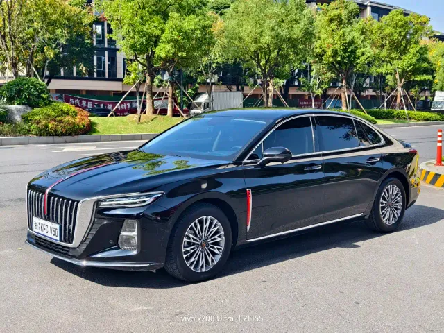 Фотография автомобиля — Hongqi H5