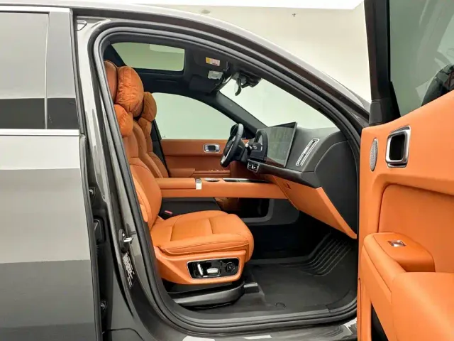 Li Auto L7 — Фото автомобиля 24