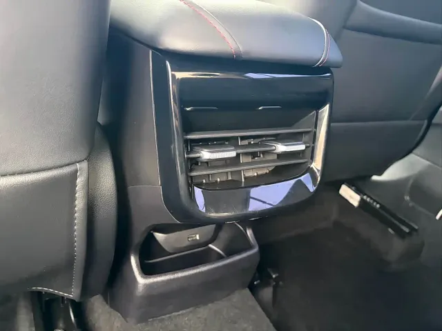 Roewe i5 — Фото автомобиля 10