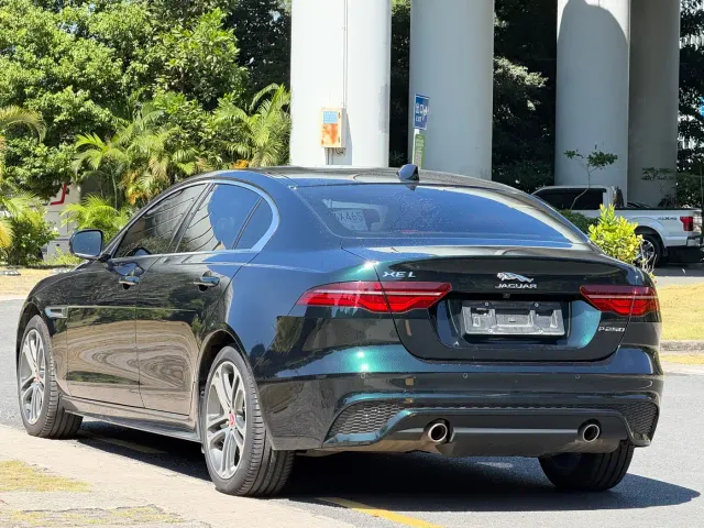 Jaguar XEL — Фото автомобиля 6