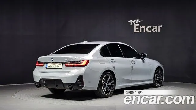 Фотография автомобиля — BMW 3-Series