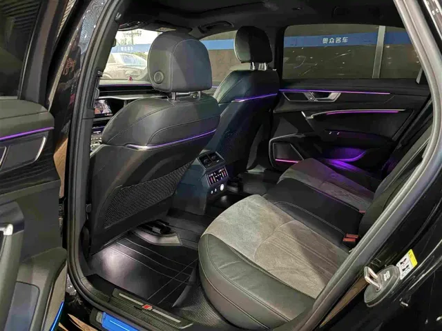 Audi A6L — Фото автомобиля 10