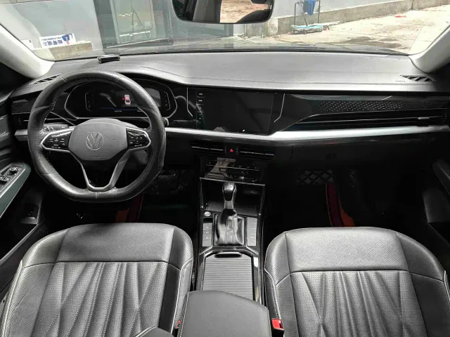 Volkswagen Passat — Фото автомобиля 7