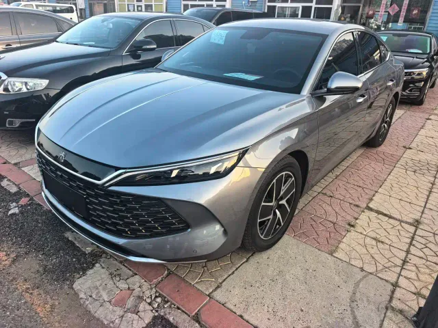 Фотография автомобиля — BYD Qin L