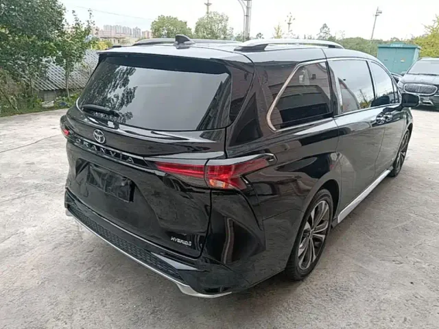 Toyota Granvia — Фото автомобиля 6