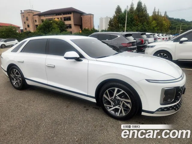 Hyundai Grandeur GN7 — Фото автомобиля 3