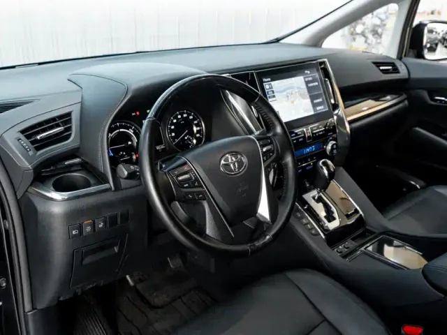 Toyota Vellfire — Фото автомобиля 26