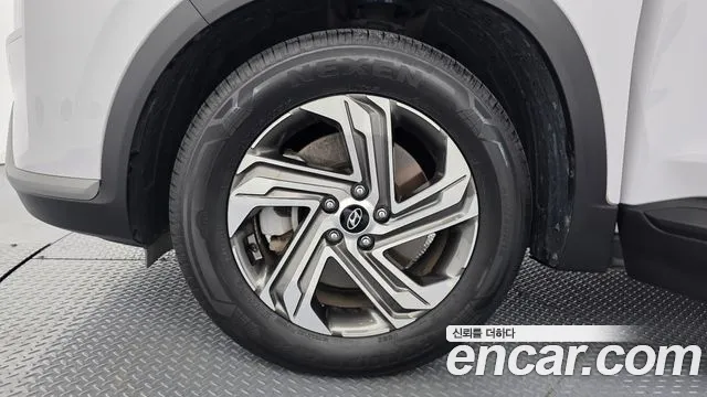 Hyundai Santafe Новый Santa Fe Бензин 2.5T 2WD — Фото автомобиля 4