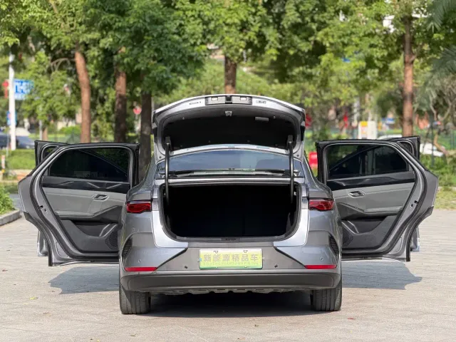 BYD Qin L — Фото автомобиля 14