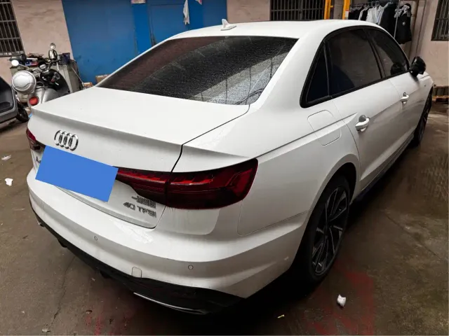 Audi A4L — Фото автомобиля 12