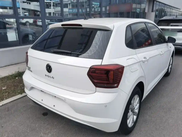 Volkswagen Polo — Фото автомобиля 6
