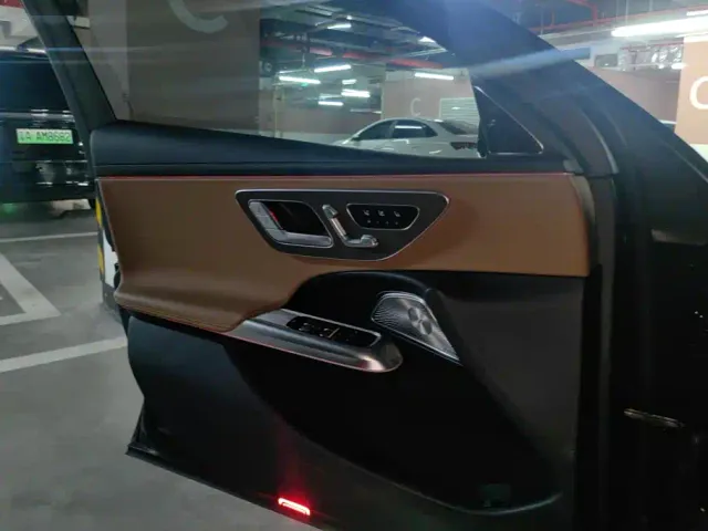 Mercedes-Benz E-Class — Фото автомобиля 7