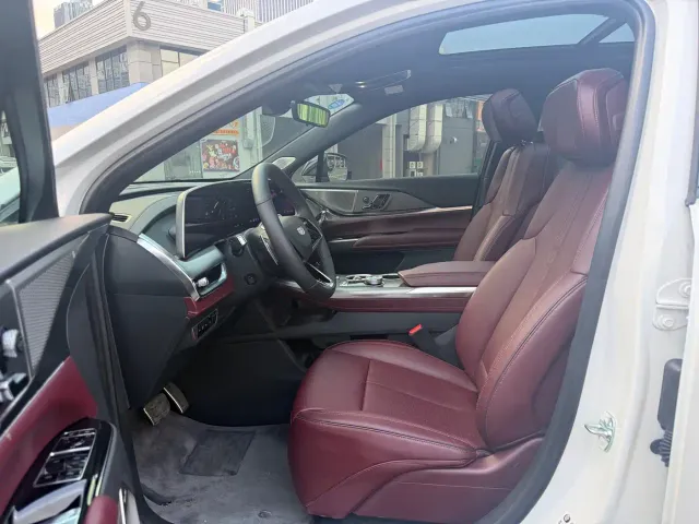 Cadillac XT5 — Фото автомобиля 4