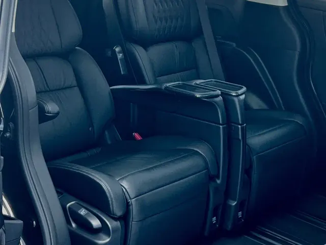 Honda Elysion — Фото автомобиля 11