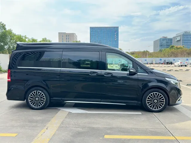 Mercedes-Benz V-Class — Фото автомобиля 14